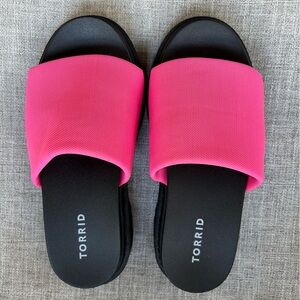 Torrid Chunky Open Toe Platform Pink Sandal Size 6.5WW